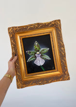 Cargar imagen en el visor de la galería, óleo sobre lienzo con orquídea Zygopetalum
